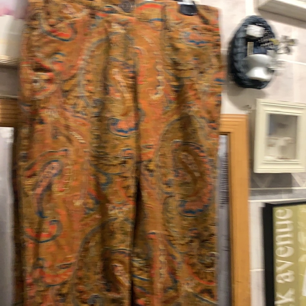 Not the same pants - Picture 3 of 11